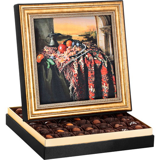 Bezeli Hançer ve Sürahi Çikolata Kutusu